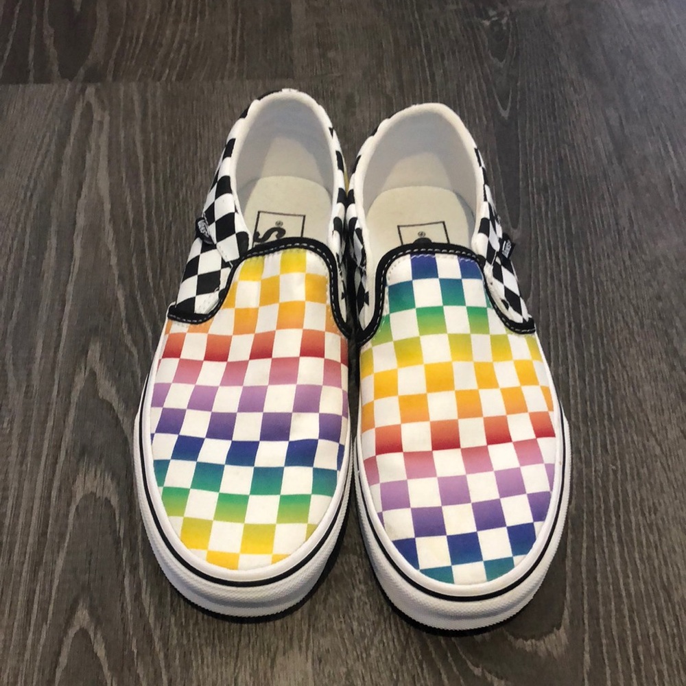 Vans slip on checkered